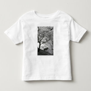 日本、東京。皇居の桜 トドラーTシャツ