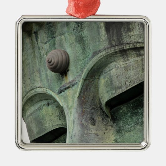 日本、鎌倉。鎌倉素晴らしの仏 メタルオーナメント (正面)