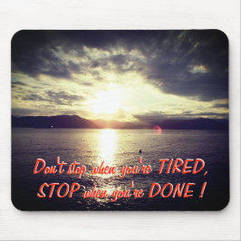 日没およびやる気を起こさせるな引用文 マウスパッド
