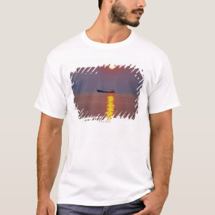 日没および海2 Tシャツ