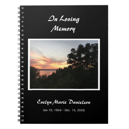 日没とツリー記念または葬式のゲストブック ノートブック (正面)