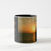 日没に航海 ツートーンマグカップ (中央)