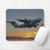 日没のエアバスA400M マウスパッド (マウス)
