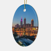 日没のクリーブランドのスカイライン セラミックオーナメント (左)