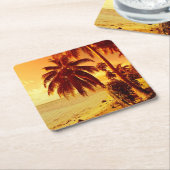 日没のコースターのビーチの熱帯ヤシの木 スクエアペーパーコースター (アングル)