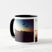 日没のシルエットを描かれた東京湾のスカイライン マグカップ (正面左)