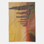 日没のタスカニーイタリアの田舎道 キッチンタオル (縦)