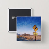 日没のデスヴァレーの道の印 缶バッジ (正面&裏面)