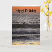 日没のハッピーバースデーのサーファー カード (黄色い花)