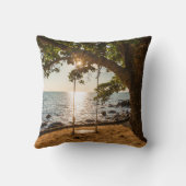 日没のビーチの振動 クッション (裏面)