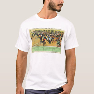 日没のボーリングの中心の内部の概観 Tシャツ