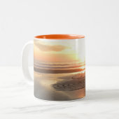 日没のマグの砂の円 ツートーンマグカップ (正面左)