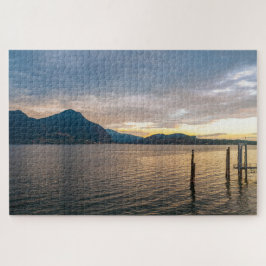 日没のマグジョア湖の風光明媚な風景、イタリア ジグソーパズル