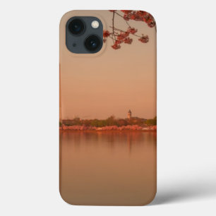 日没のワシントン記念塔の桜 iPhone 13ケース