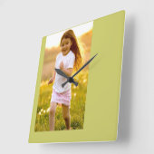 日没の写真の時計ののんきで幸せな女の子のランニング スクエア壁時計 (傾斜)