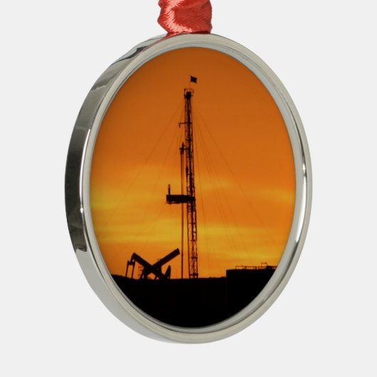 日没の改修の装備のシルエット メタルオーナメント (右)