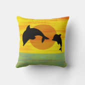 日没の母およびベビーのイルカ クッション (裏面)