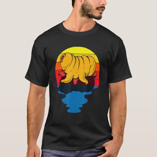日没の水は微生物学の遅刻 Tシャツ (正面)