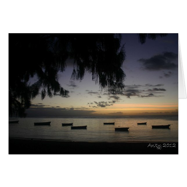 日没の漁船 (正面横)