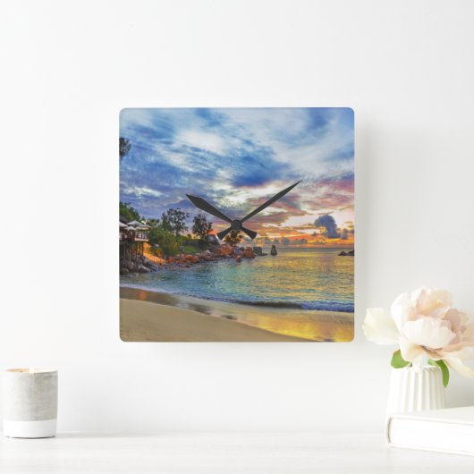 日没の熱帯ビーチのカフェ スクエア壁時計 (ホーム)