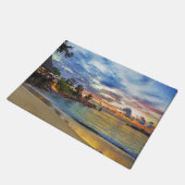 日没の熱帯ビーチのカフェ ドアマット (アングル)