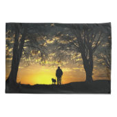 日没の男と犬のツリーシルエット 枕カバー (裏面)