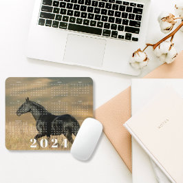 日没の美しい黒馬2024年カレンダー マウスパッド