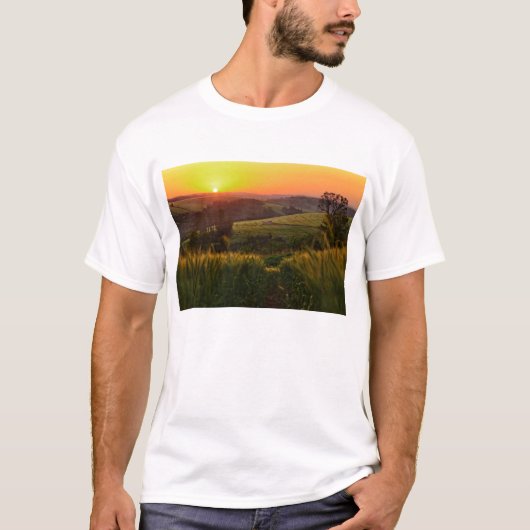日没の農業のムギ Tシャツ (正面)