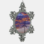 日没の風車のタービン スノーフレークピューターオーナメント (左)