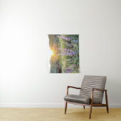 日没のBodieのゴーストタウンのLupines タペストリー (インサイチュ)