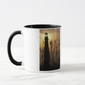 日没のCape May NJの灯台 マグカップ (左)