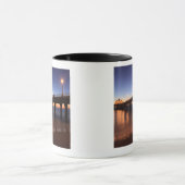 日没のManhattan Beach桟橋、カリフォルニア マグカップ (中央)