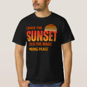 日没を追う Tシャツ (正面)