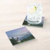 日没時のアルプス山を持つ教会 ガラスコースター (アングル)