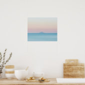 日没時の水平線の島のシルエット ポスター (キッチン)