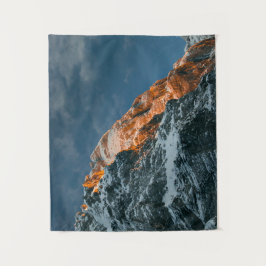 日没白熱［赤熱］光を放つ山 タペストリー