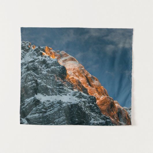 日没白熱［赤熱］光を放つ山 タペストリー (正面(横))