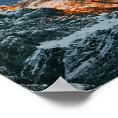 日没白熱［赤熱］光を放つ山 ポスター (角)