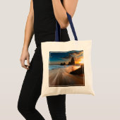 日没|の北カリフォルニアの海岸線 トートバッグ (正面(商品))