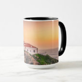 日没|アルガルヴェ地方、ポルトガルのCaboサンビセンテ マグカップ (正面右)