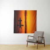 日没、ボートのシルエット–16497 タペストリー (インサイチュ(横))