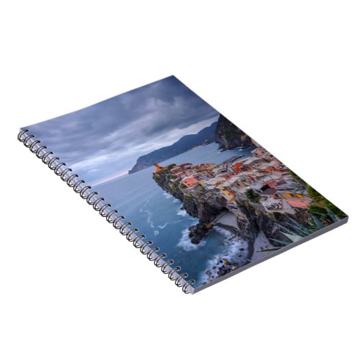 日没| Vernazza、Cinque Terre、イタリアの直後 ノートブック (右側)