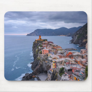 日没 Vernazza、Cinque Terre、イタリアの直後 マウスパッド