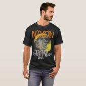 日焼けして休養を取ったニクソン2024大統領 Tシャツ (正面フル)