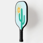 日生き延び照と悪意に満ちた ピックルボールラケット (左)