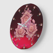 旧式なカメオ/美しいピンクのバラ、赤いバーガンディ ラージ壁時計 (傾斜)