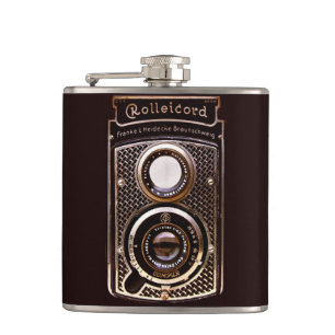 旧式なカメラのrolleicordのアール・デコ フラスク