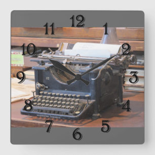 旧式なタイプライターの時計 スクエア壁時計