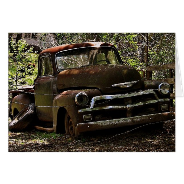 旧式なトラック (正面横)