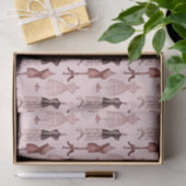 旧式なピンクの服の型枠 薄葉紙 (ギフト)